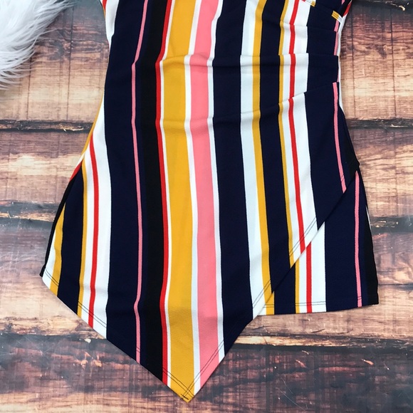 << Striped Asymmetrical Hem Romper >> - Picture 3 of 8